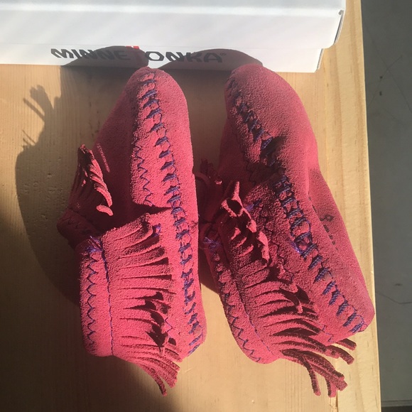 Minnetonka fringe baby booty - Picture 2 of 3